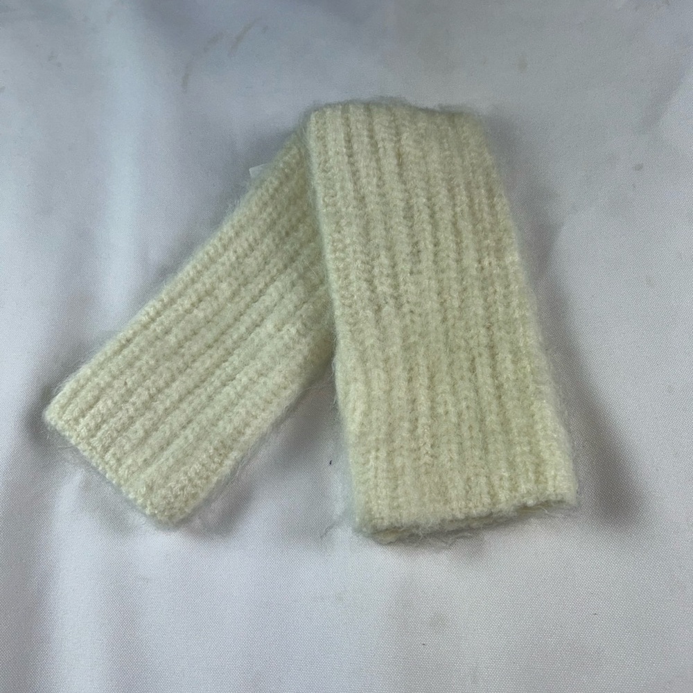 Cozy Cream Knit Fingerless Mittens